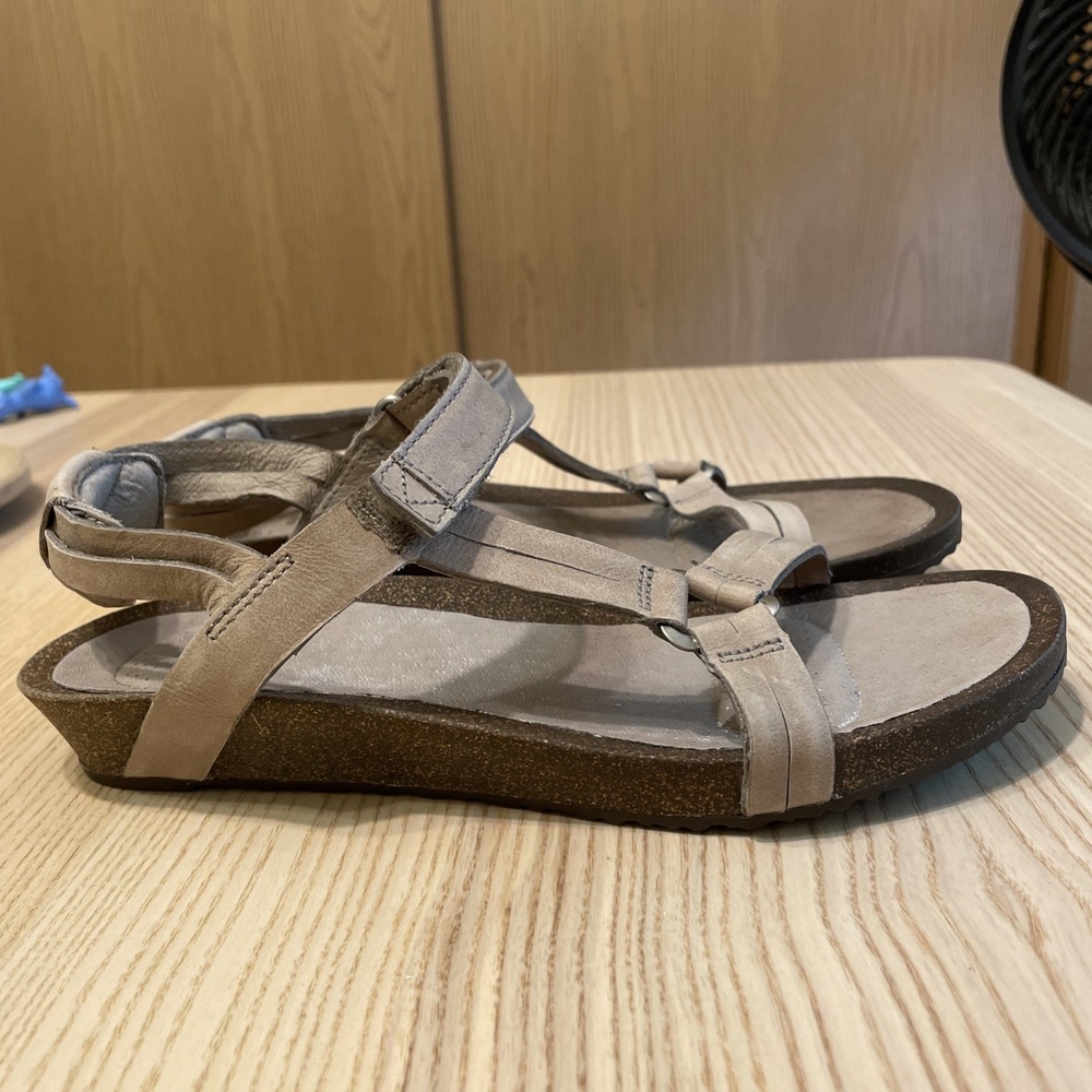 Teva Womens Size 9 Gray Leather Platform Sandals Adjustable Straps Comfort EVA